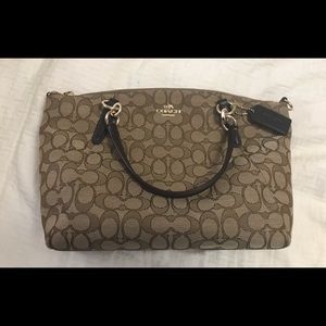 Coach Signature Kelsey bag